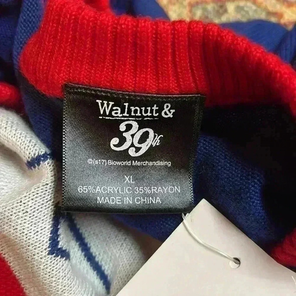 Walnut and 39th extra large holiday sweater. - Picture 5 of 5